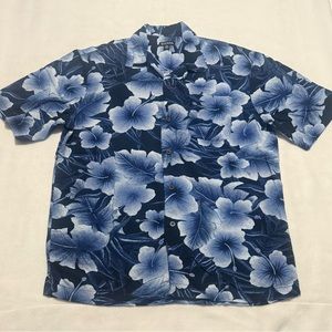 Men’s Navy Blue Flower print buttoned down shirt